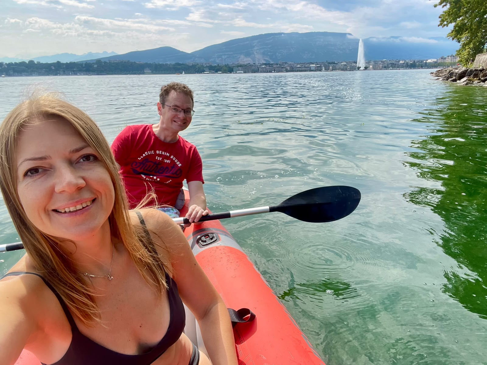 Elena and Chris kayaking on Lake Geneva